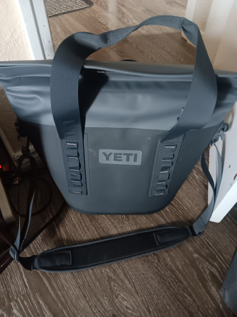 YETI Hopper Flip 12