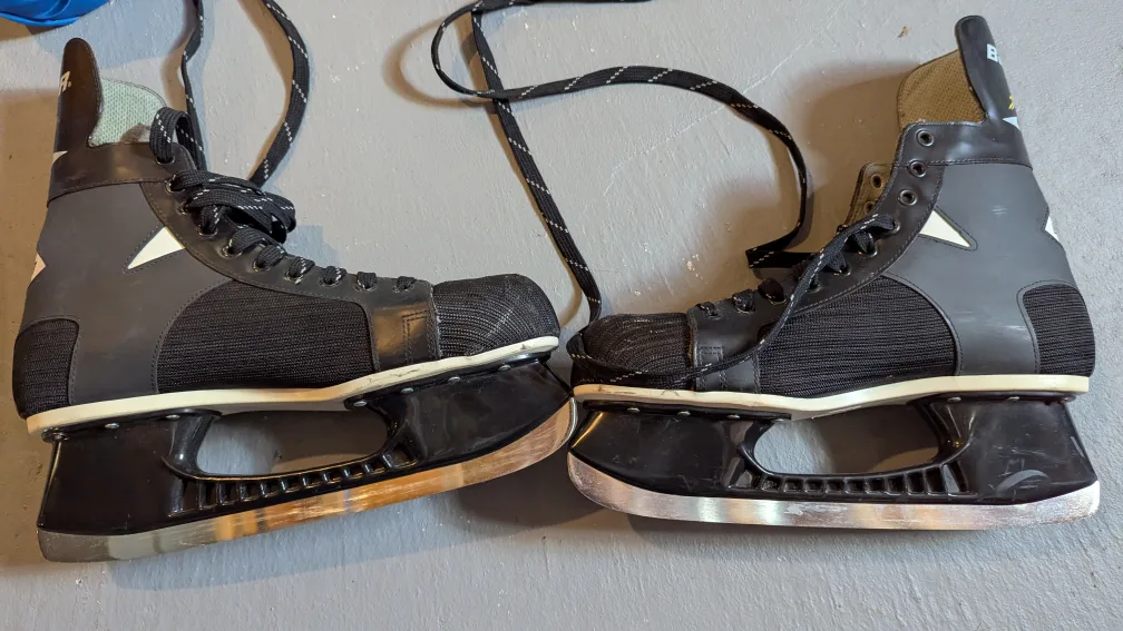 Bauer Air 30 Hockey Skates Size 7 Female Great Condition image indicator(4)