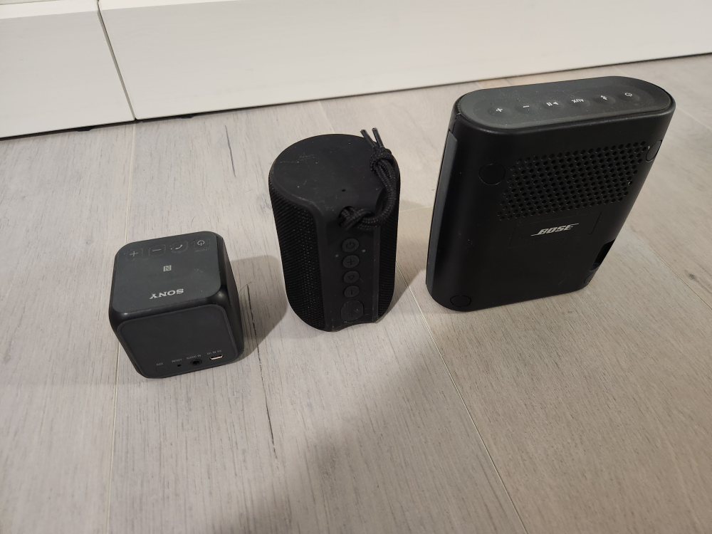 3 Bluetooth Speakers (Bose, Sony, Samsung) - photo 2