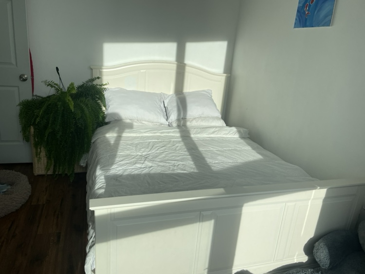 Queen Size Bed Frame - photo 2