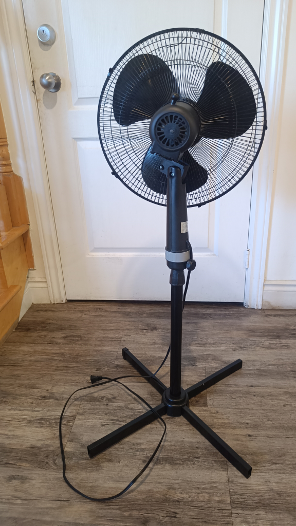 MAINSTAYS Stand Fan, 16 inch Stand Fan - photo 2