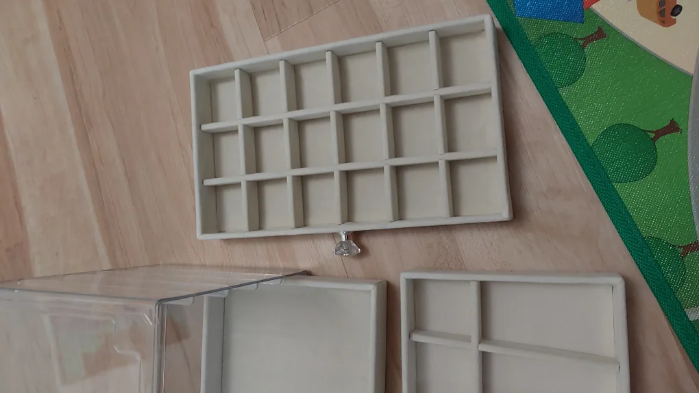 BNIB 5-Tier Jewelry Box with Velvet Lining and Crystal Handles image indicator(4)