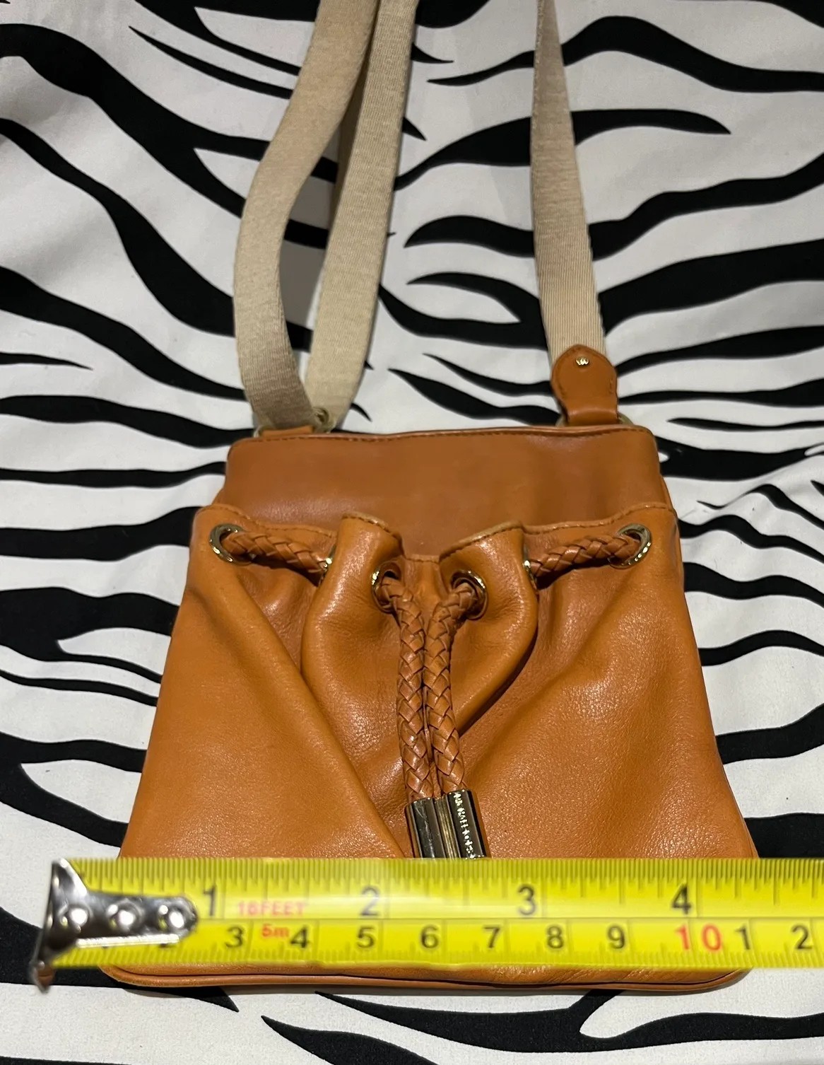 Michael Kors Crossbody Bag image indicator(5)