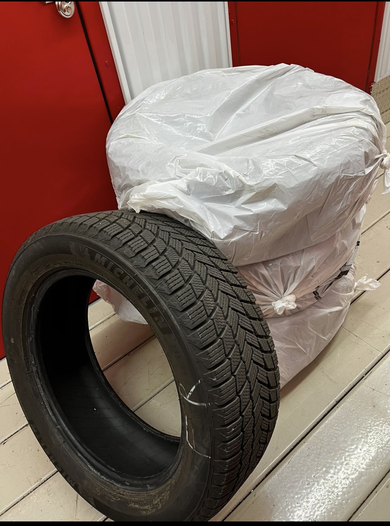 Set of 4 Michelin winter tires 235/55 R19 X-SNOW - photo 4