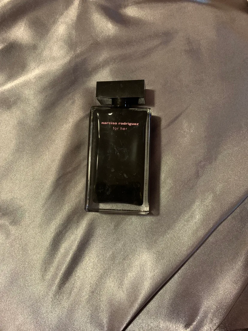 Narciso Rodriguez For Her Perfume thumbnail