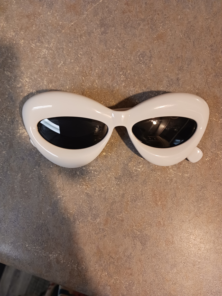 Inflated Fun Lip Shape Sunglasses (new) - photo 5