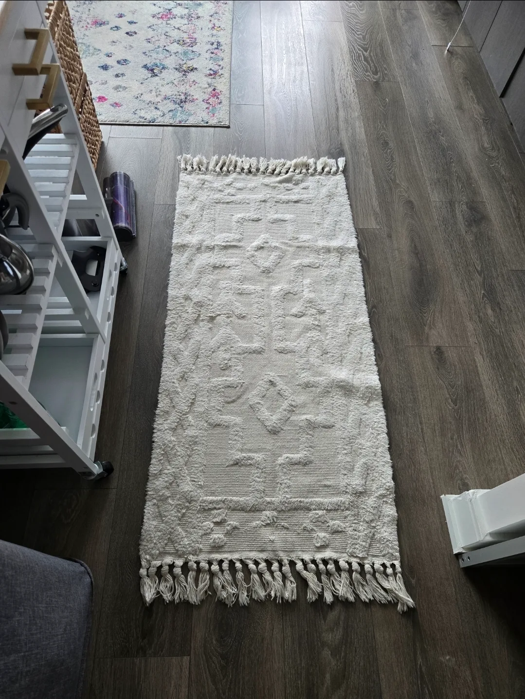 White Rug with Tassels thumbnail