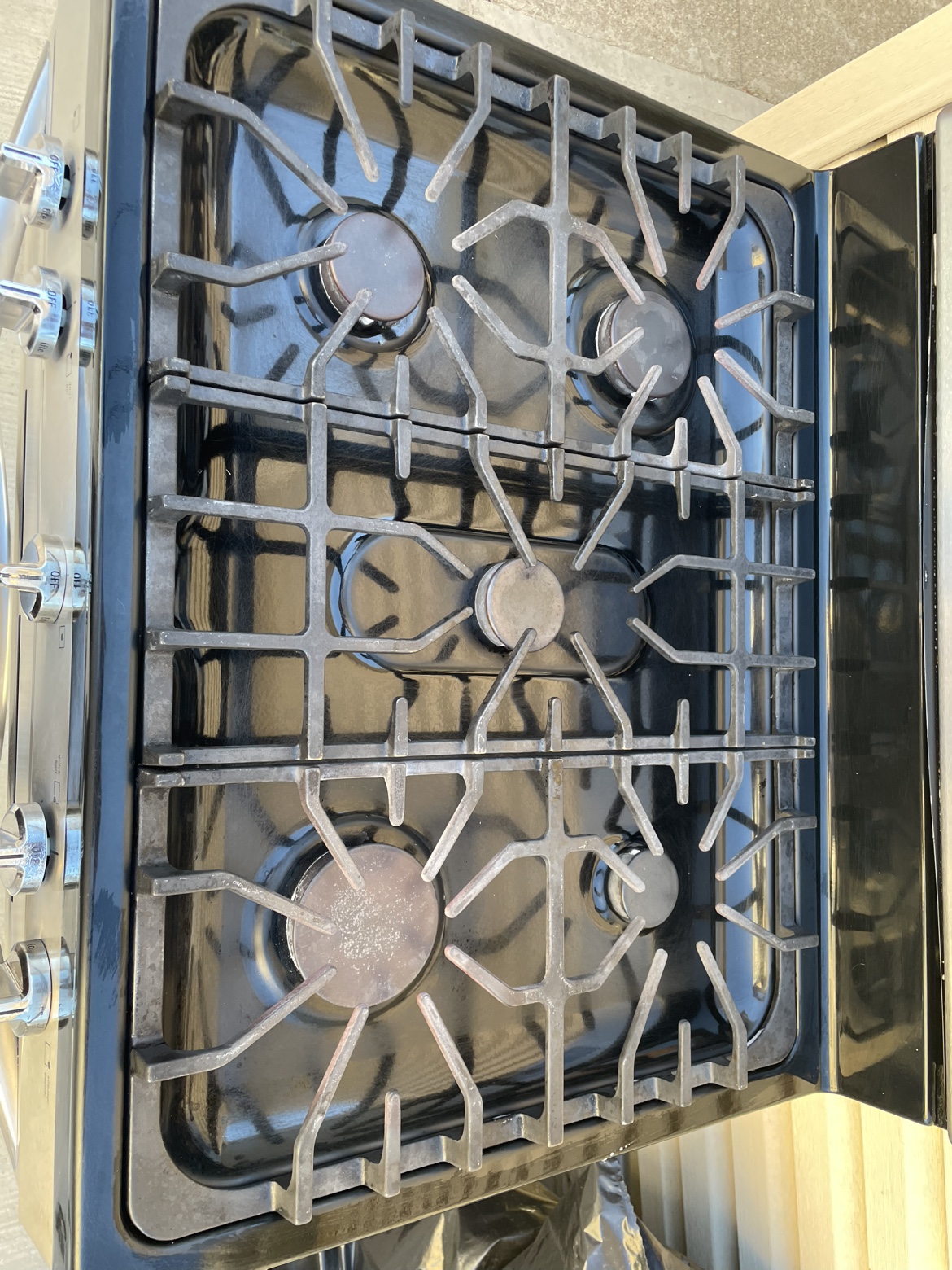 Frigidaire Gas Range Model no. fggf3035rfa - photo 2
