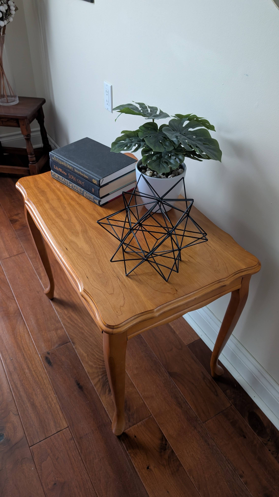 French Provincial Style Side Table - photo 5