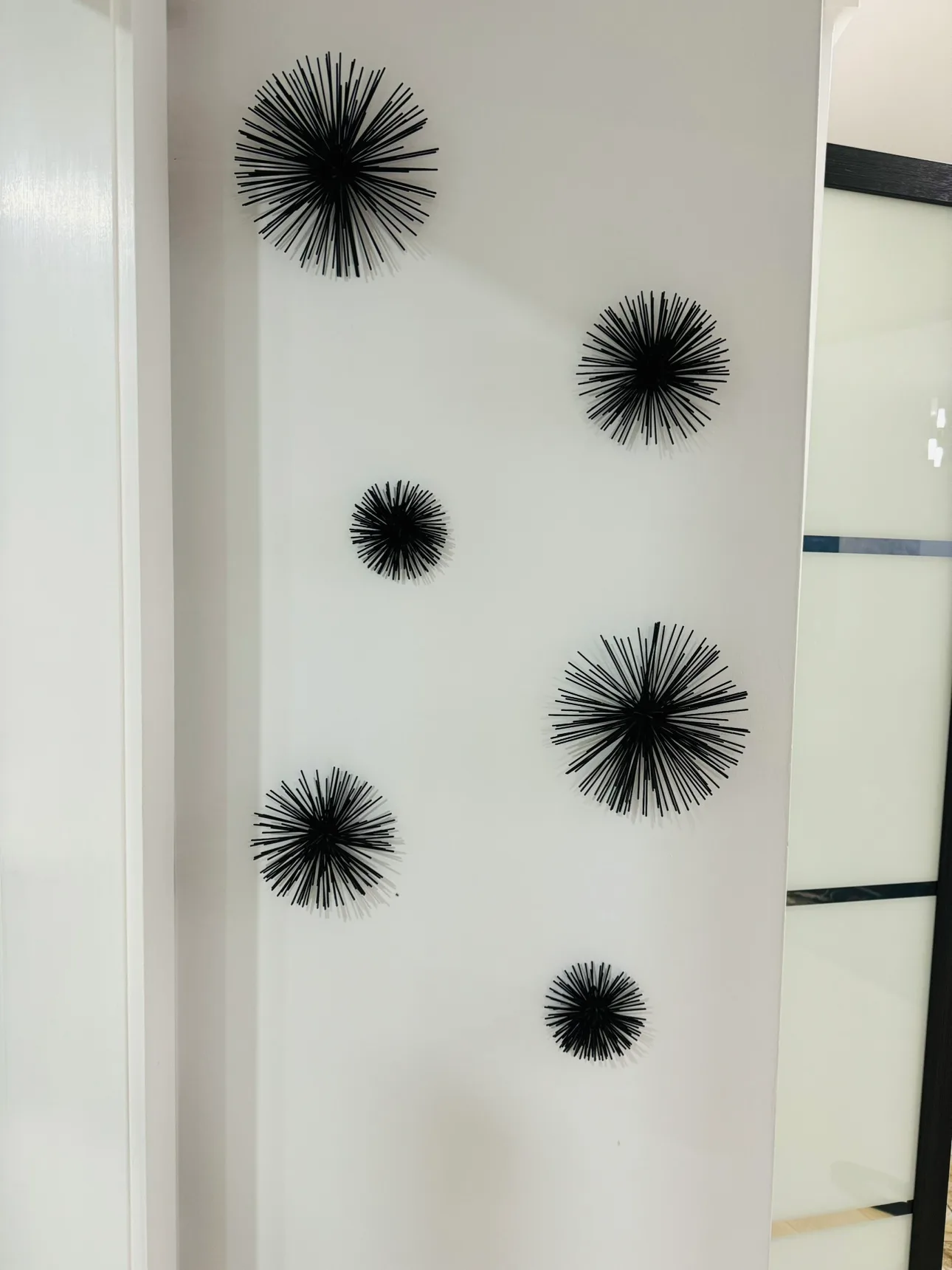 Black Metal Wall Decor image indicator(2)