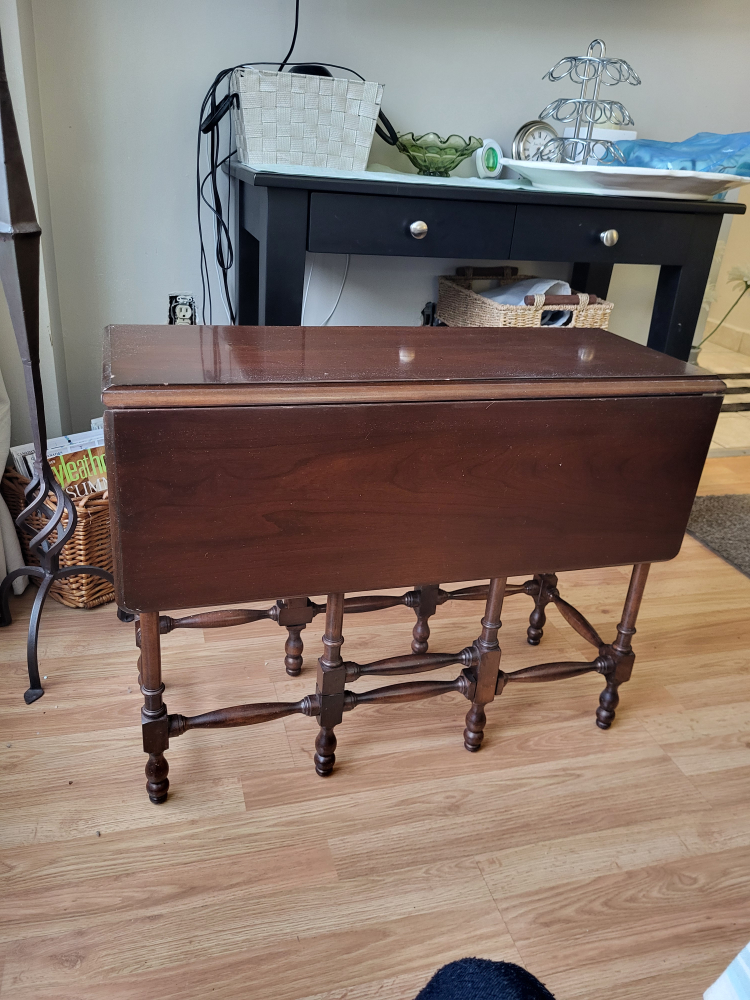 Vintage Drop Leaf  Accent Gateleg Table - photo 2