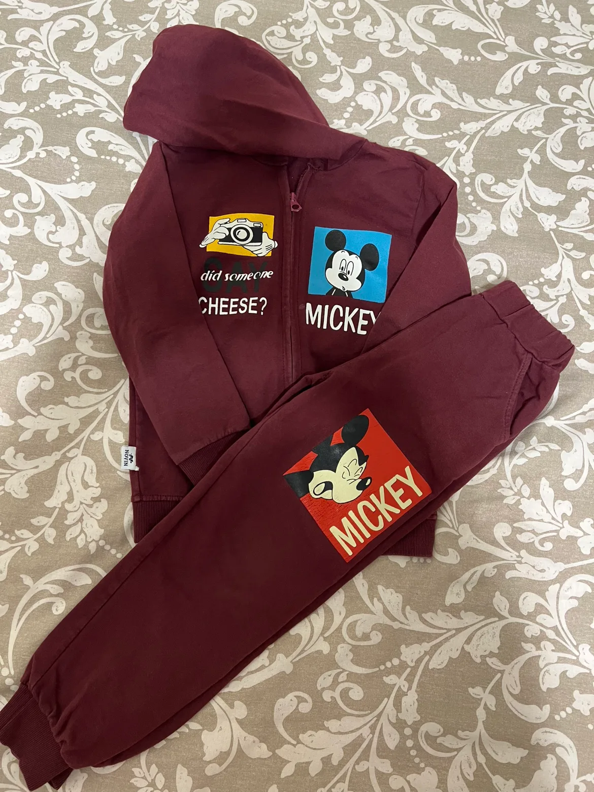 Mickey Mouse Hoodie & Jogger Set 3or 4years thumbnail
