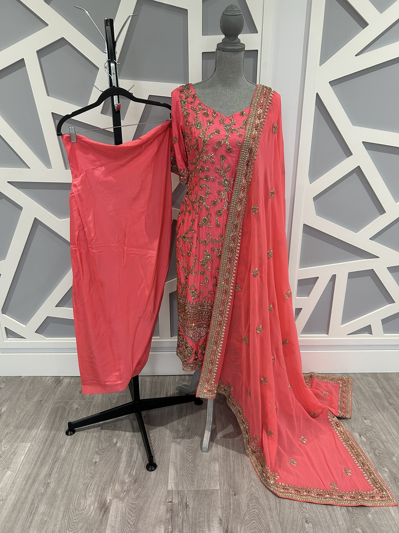 Pink Embroidered Salwar Kameez Suit - photo 4