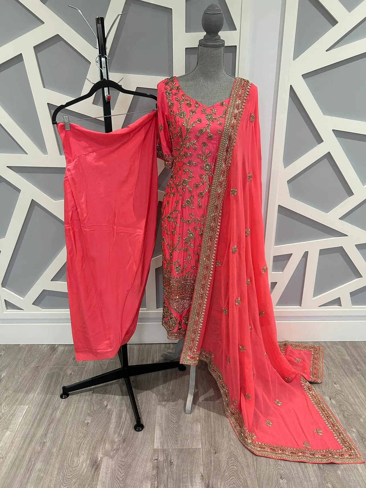 Pink Embroidered Salwar Kameez Suit image indicator(4)