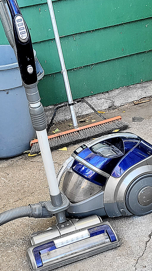 LG vacuum cleaner - photo 3