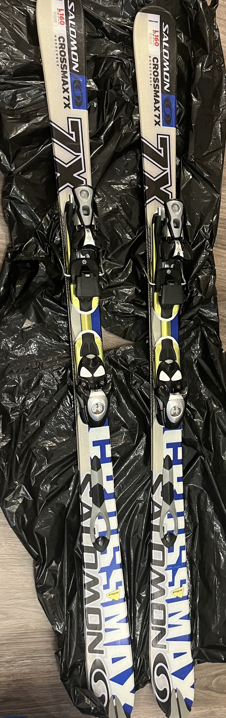 Salomon ski set for $100