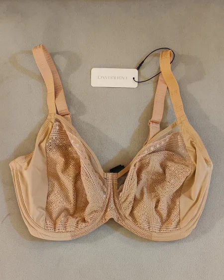 Understance Salma Flexwire Full Coverage Lace Bra thumbnail