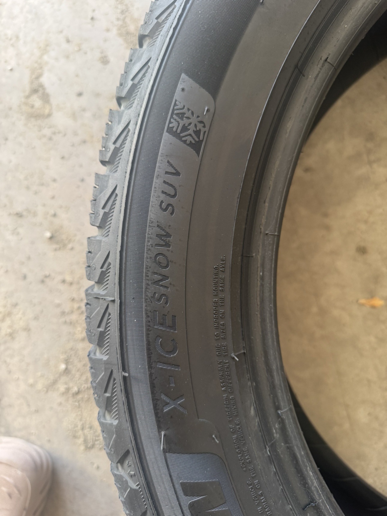Michelin X-Ice Snow SUV Tires - Set of 4 - photo 3