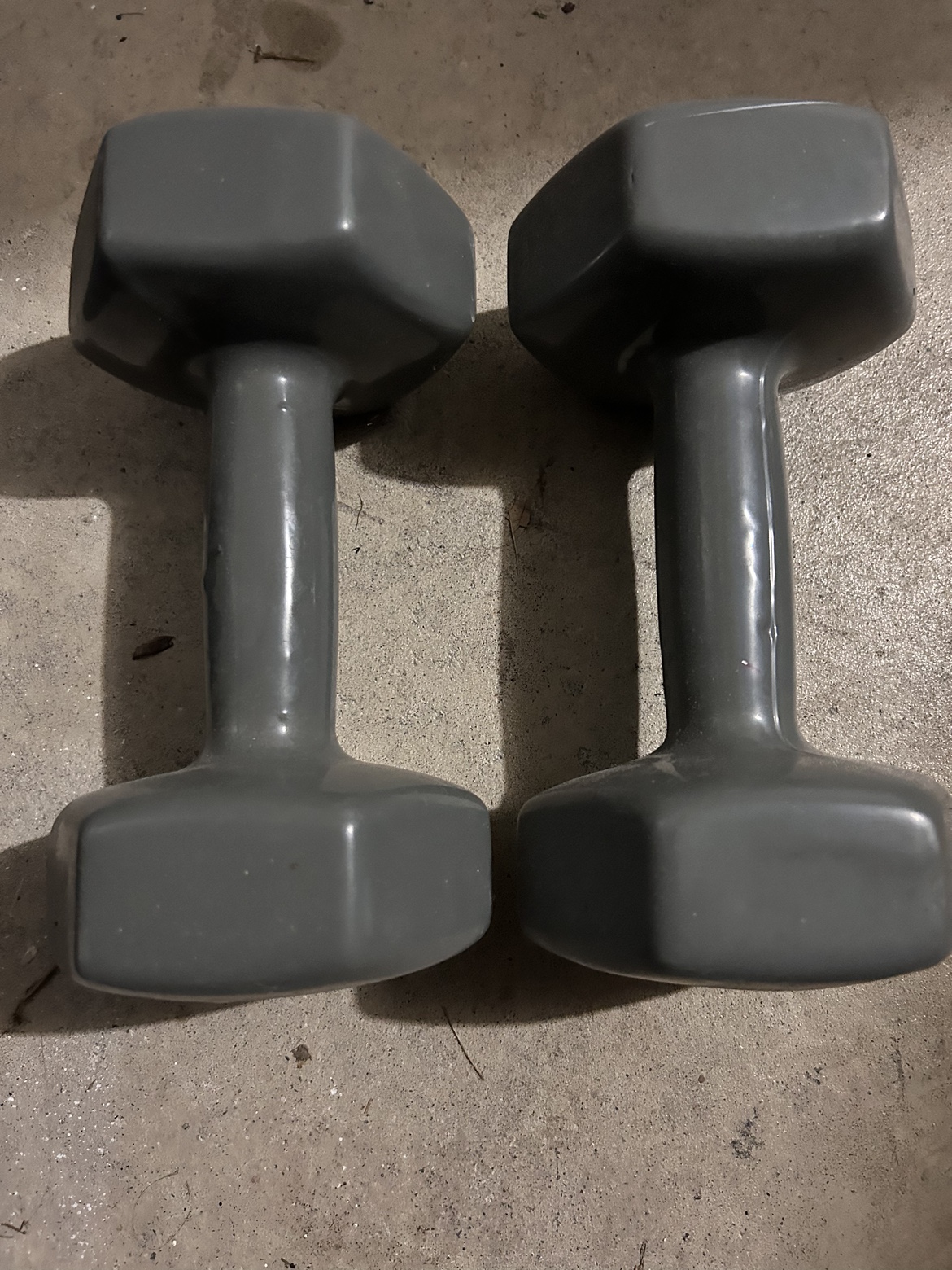 Amazon Basics Vinyl Hexagon Workout Dumbbells - photo 2