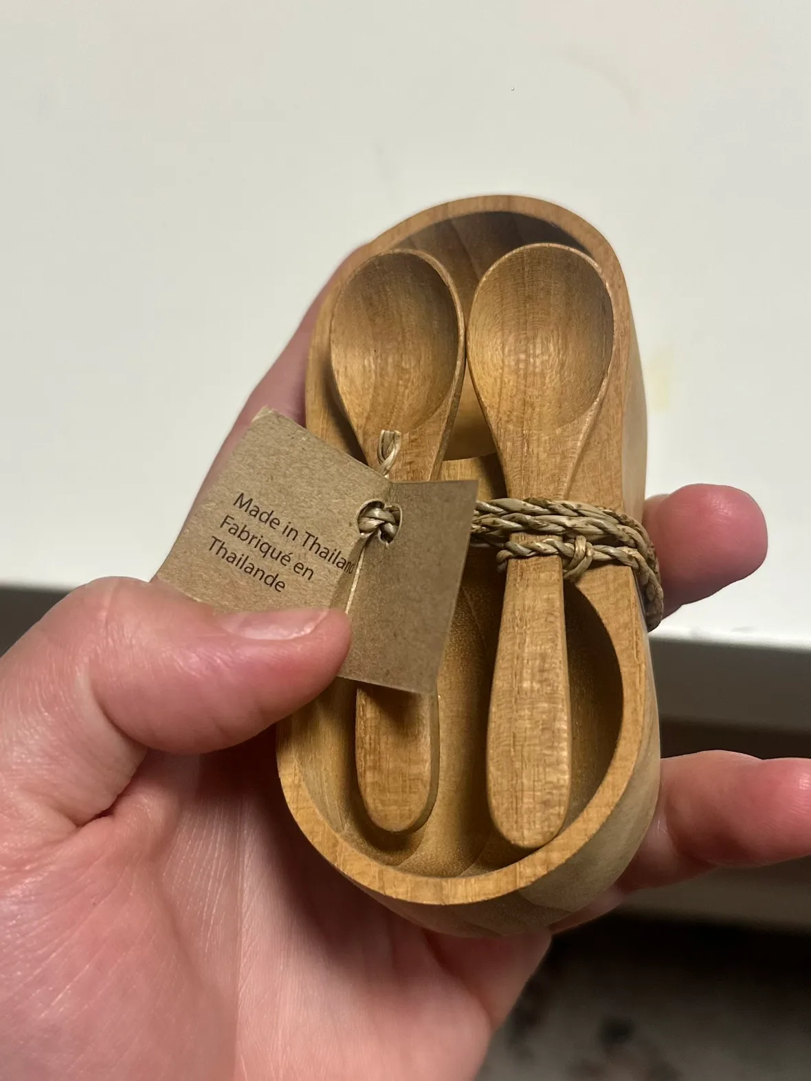 Wooden Salt and Pepper Shakers image indicator(2)