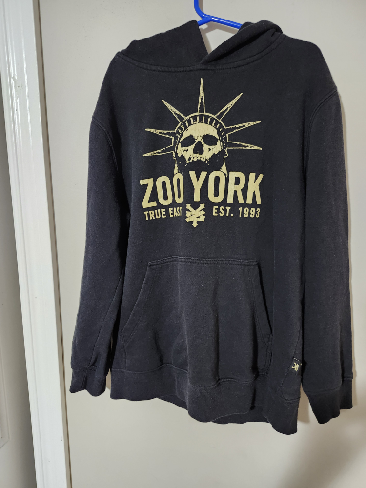 $5 boys zoo york hoodie M  (10/12)