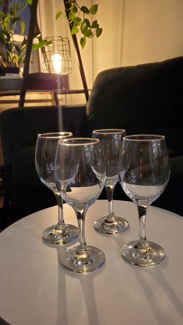 Wine glasses thumbnail