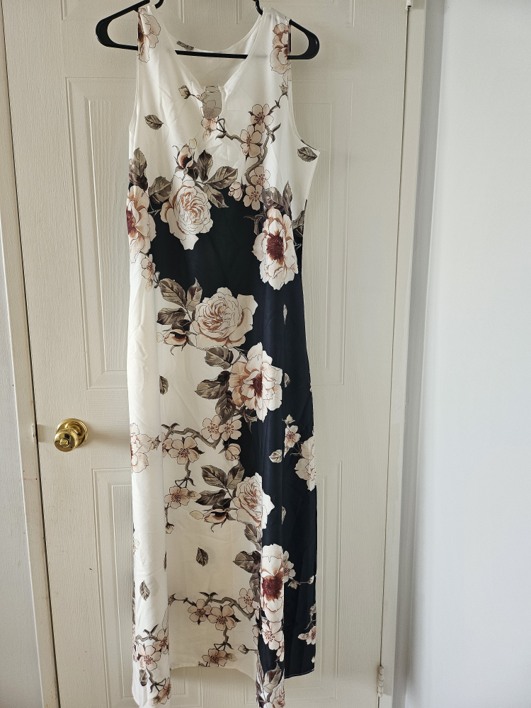 Bundle of 5 Dresses 10$ each NEW - photo 5
