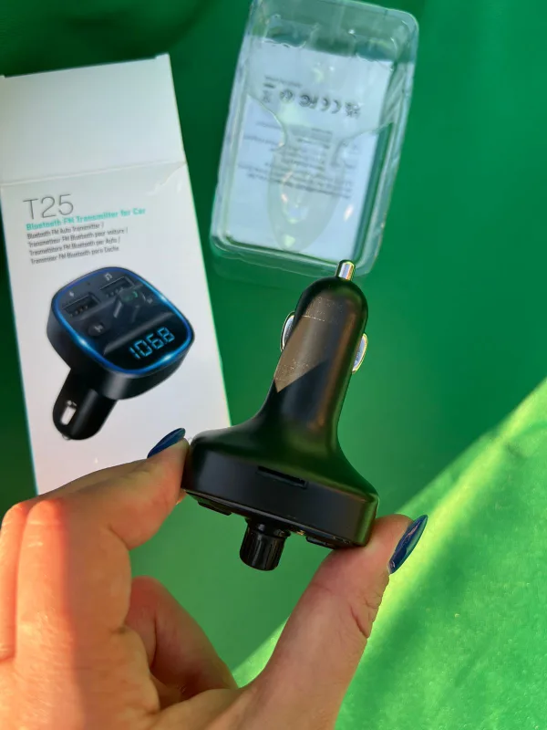 Bluetooth FM Transmitter for Car image indicator(3)