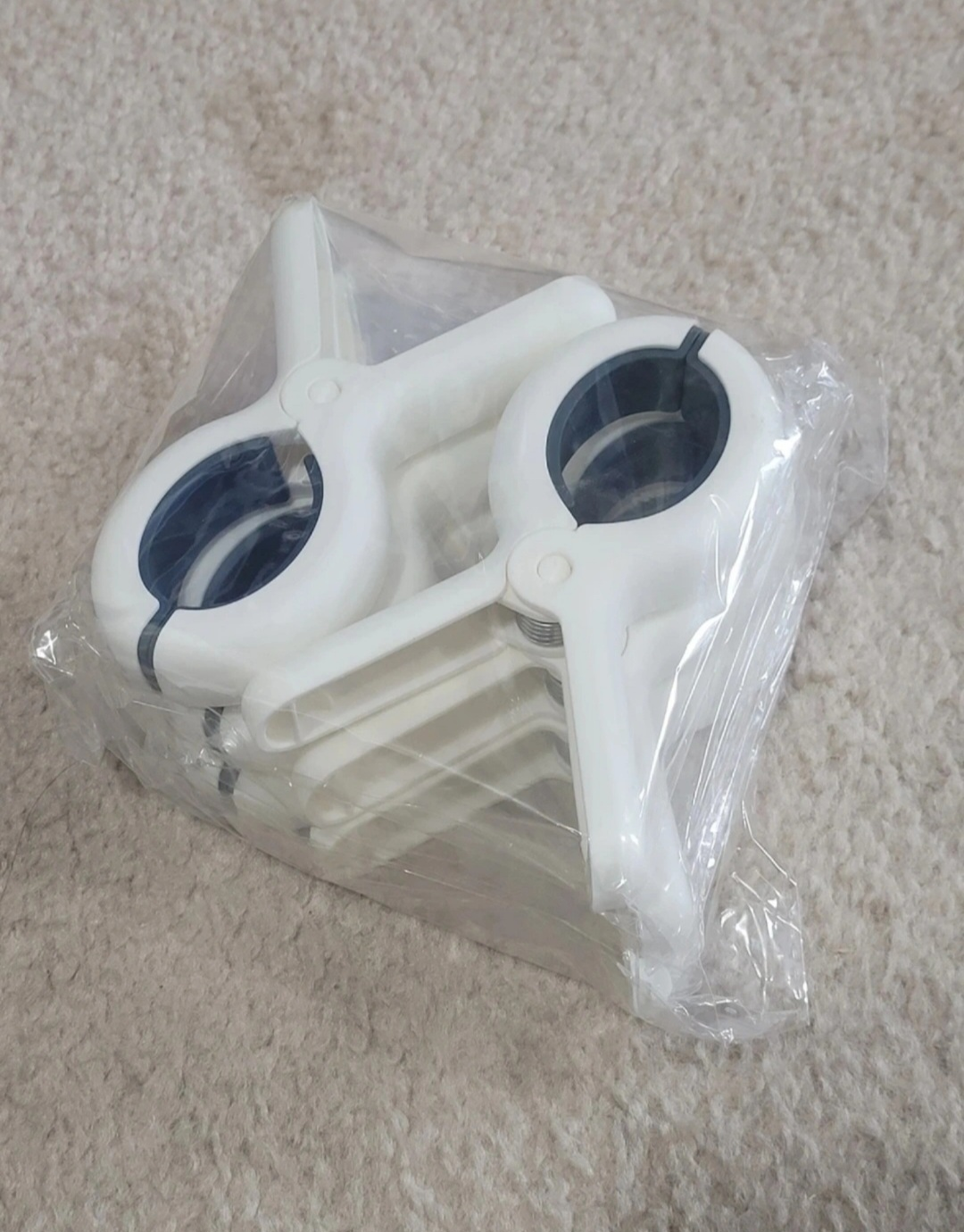 Plastic Clothes Clips - photo 2