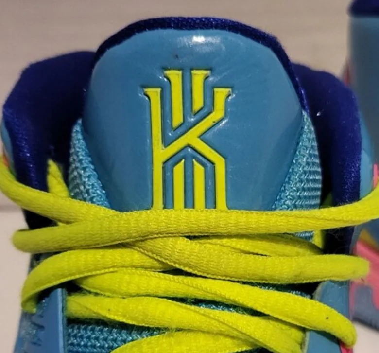 Nike Kyrie image indicator(6)