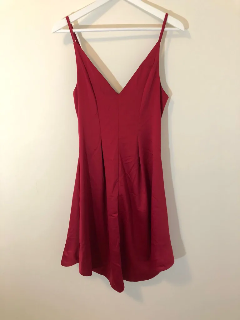Dark red satin evening dress size S image indicator(2)