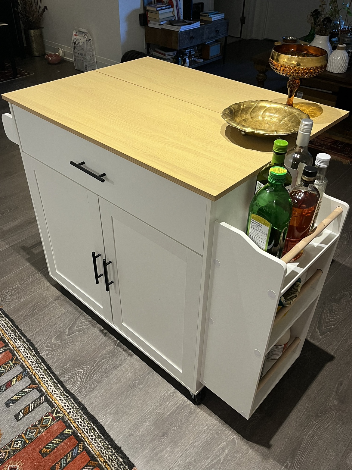 Kitchen Island with Expandable Countertop