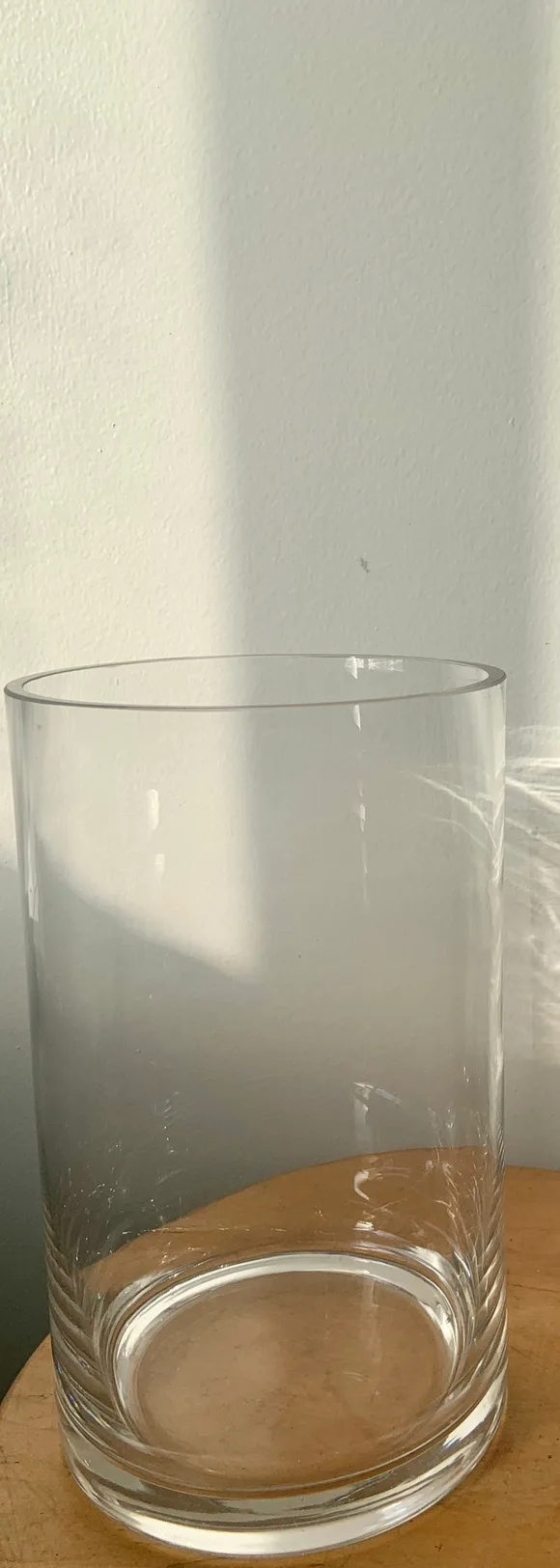 Large Clear Glass Cylinder Vase image indicator(2)