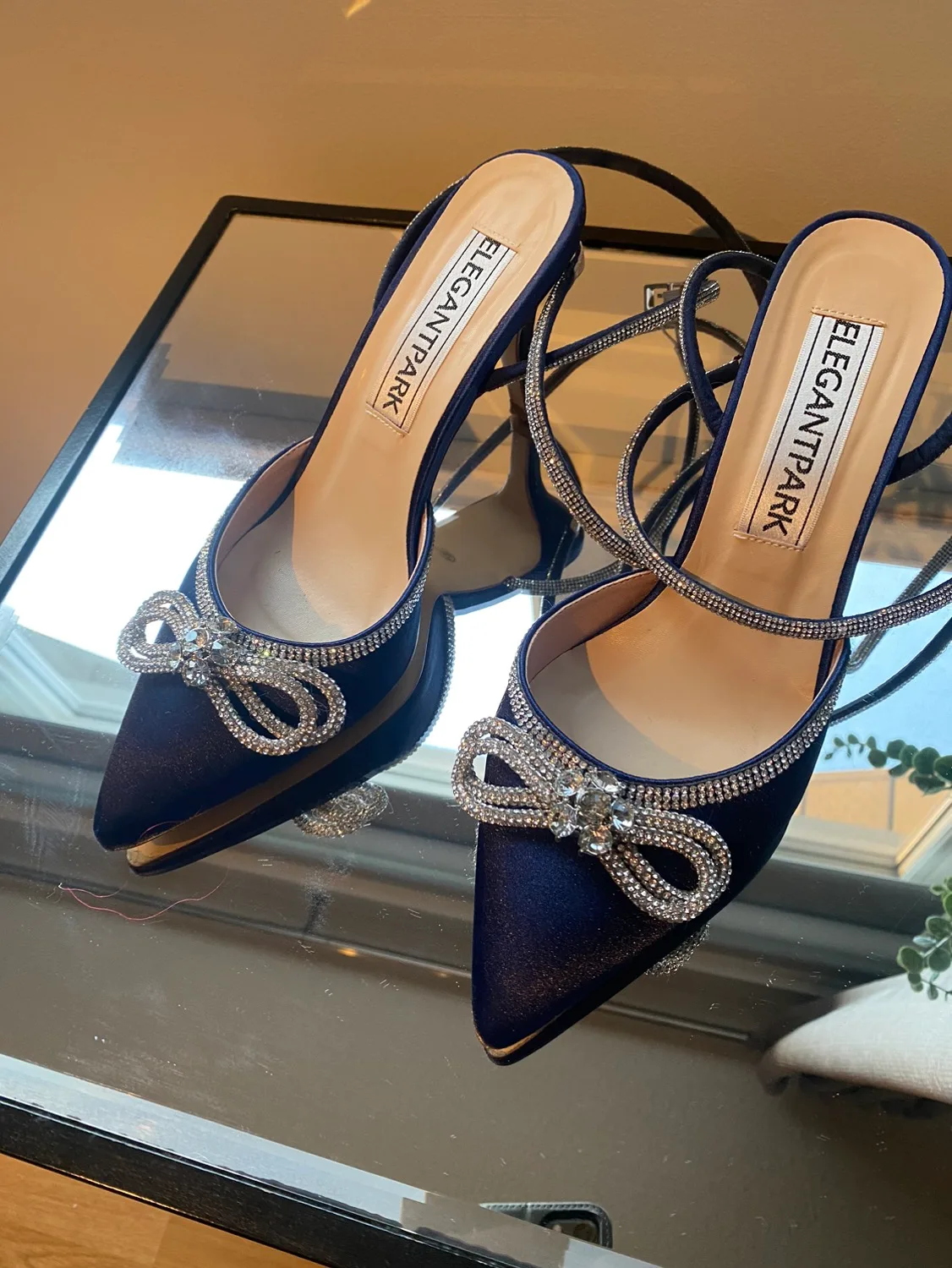 Women’s formal shoes. image indicator(3)