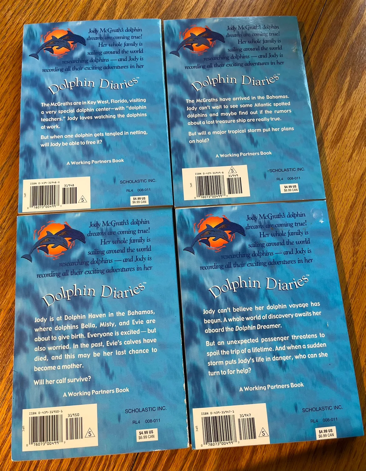 Dolphin Diaries Books Set 1-4 image indicator(5)