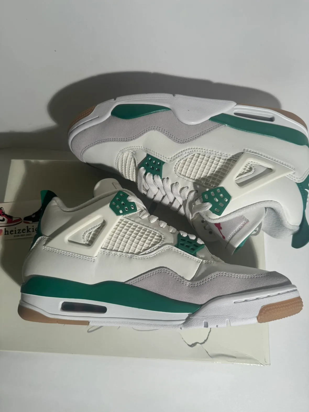 Jordan 4 SB Pine Green size 9 image indicator(6)