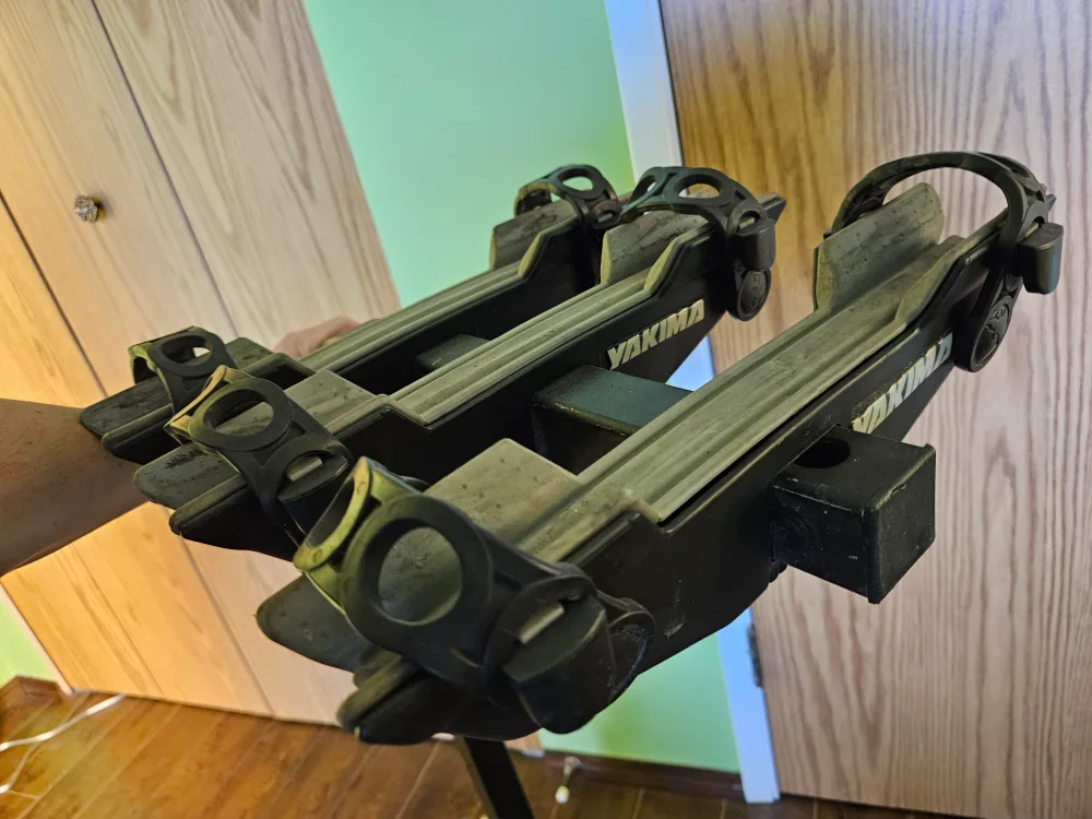 Yakima 3-Bike Hitch Mount thumbnail