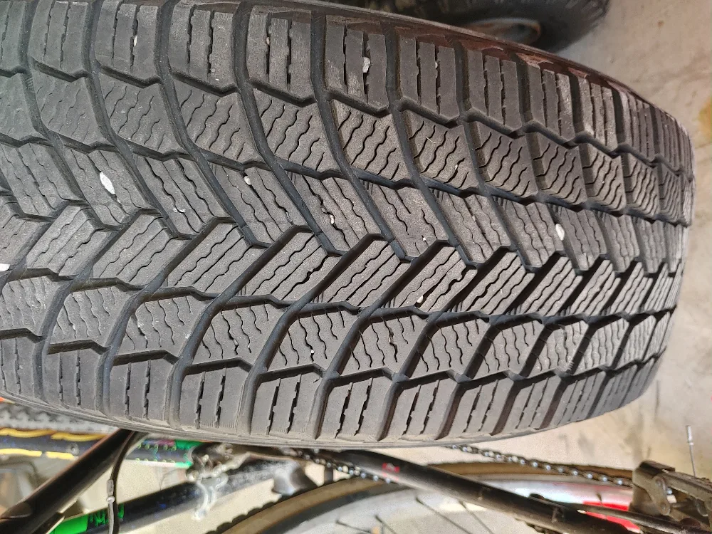 Michelin X-Ice Snow Tire and Rims thumbnail