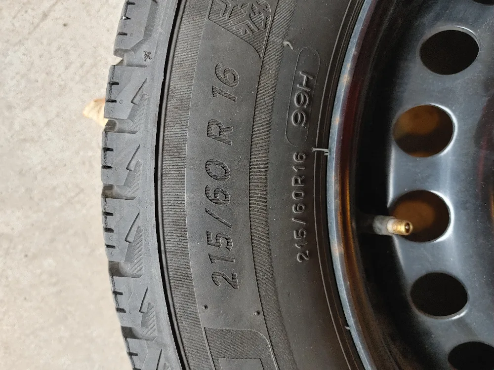Michelin X-Ice Snow Tire and Rims image indicator(5)