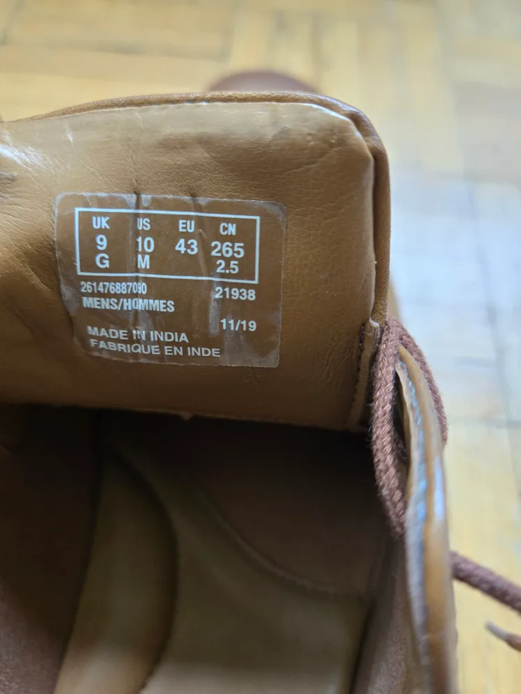 Mens Clark's shoes image indicator(5)