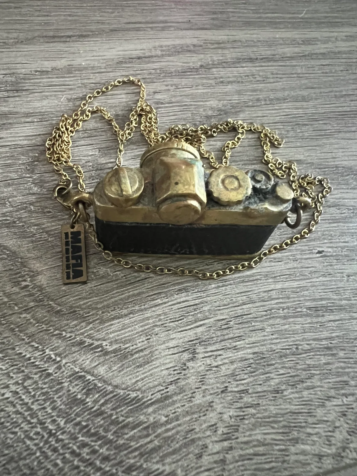 Mafia Classic FM2 Camera Necklace image indicator(4)