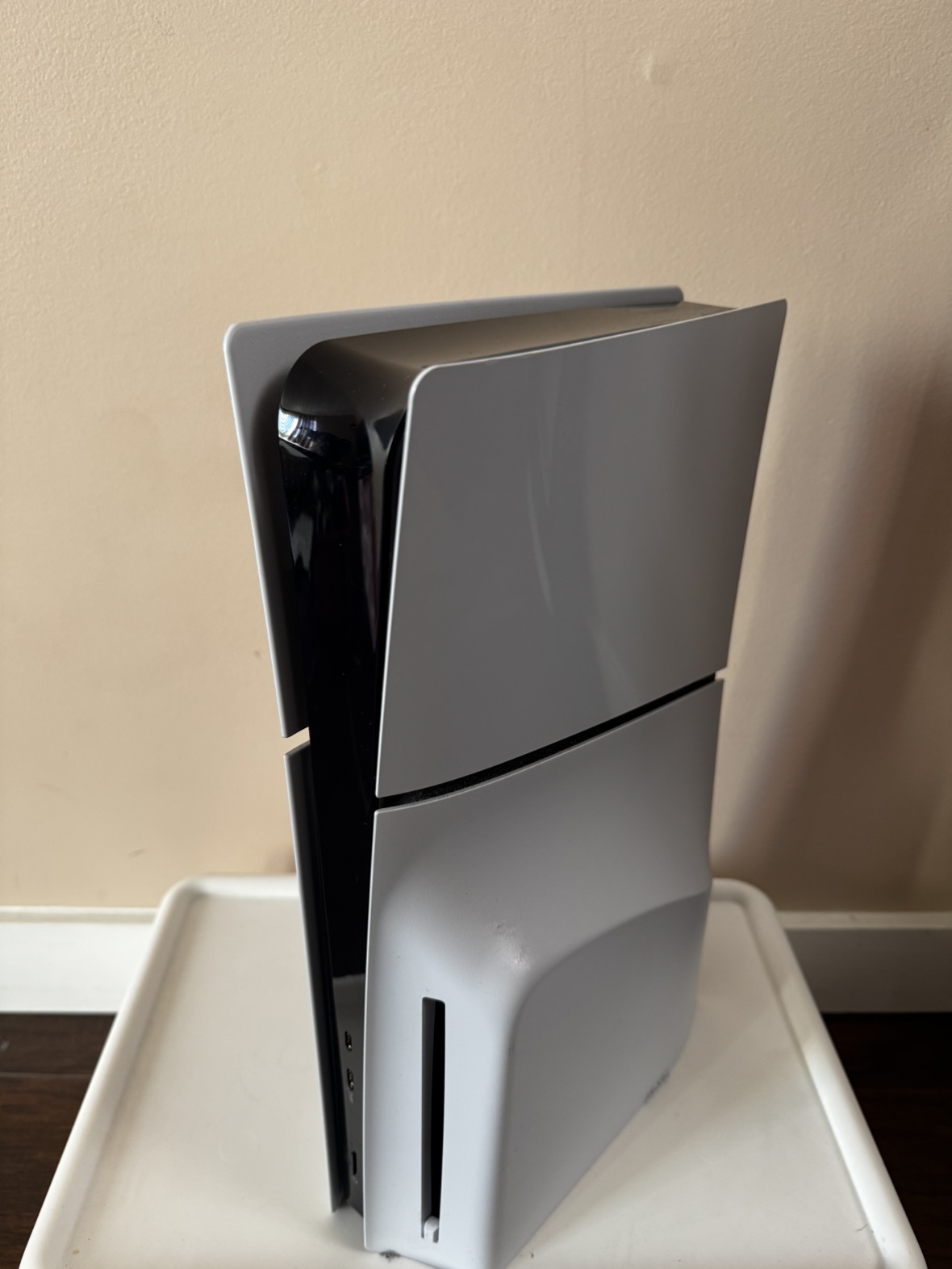 PS5 disk edition with 2 controllers - photo 2