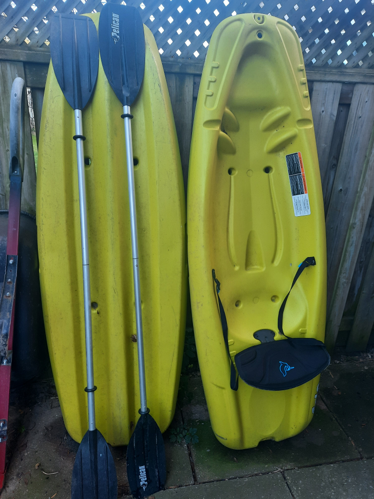 2 Pelican Kayak and Paddles