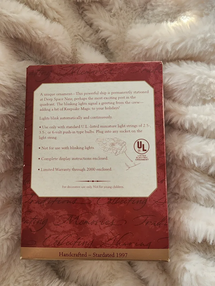 Hallmark Star Trek Deep Space Nine Defiant Light & Sound image indicator(2)