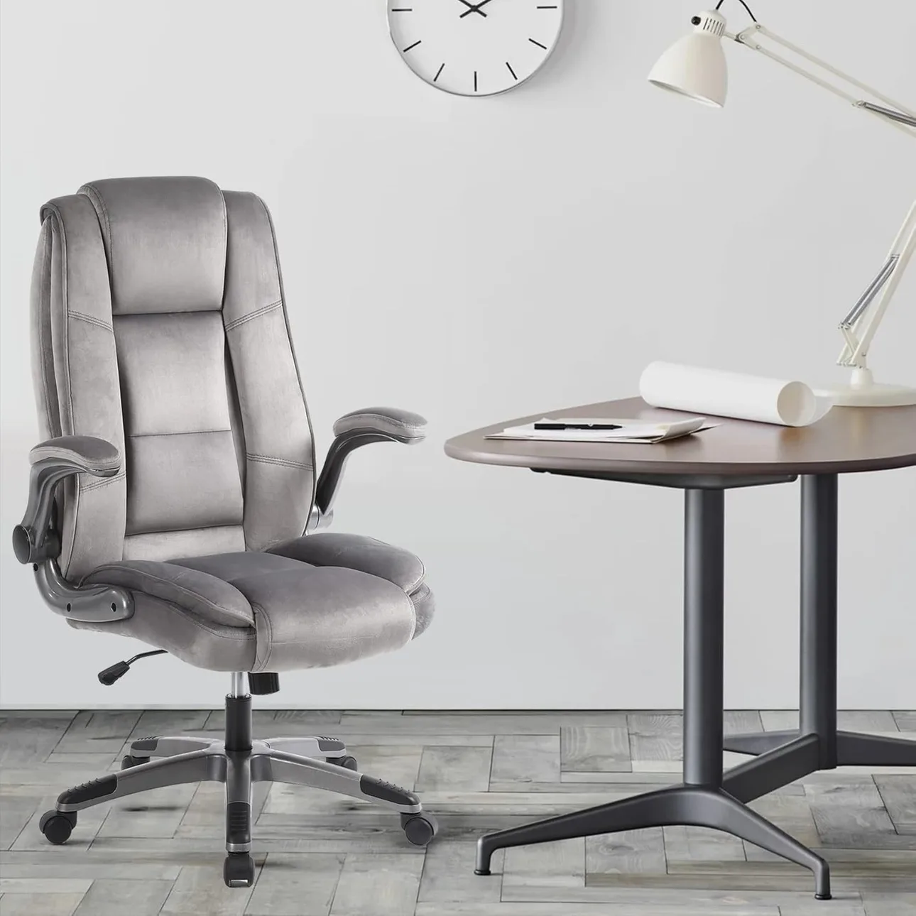 Grey Velvet Executive Office Chair ▫️BRAND NEW▫️ image indicator(4)