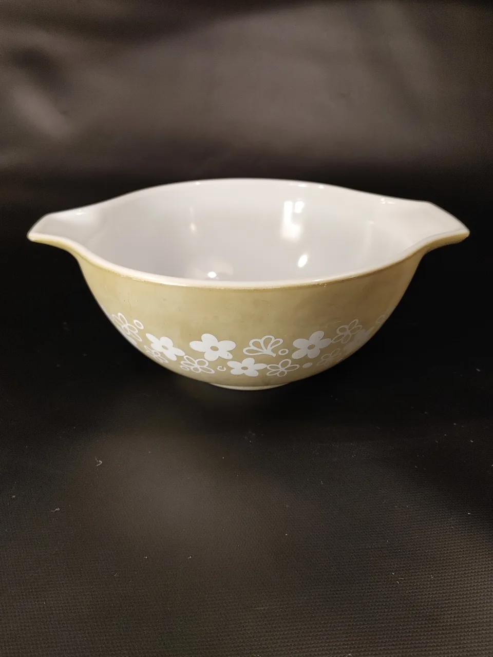 Pyrex Mixing Bowl 1 1/2 Quart image indicator(5)