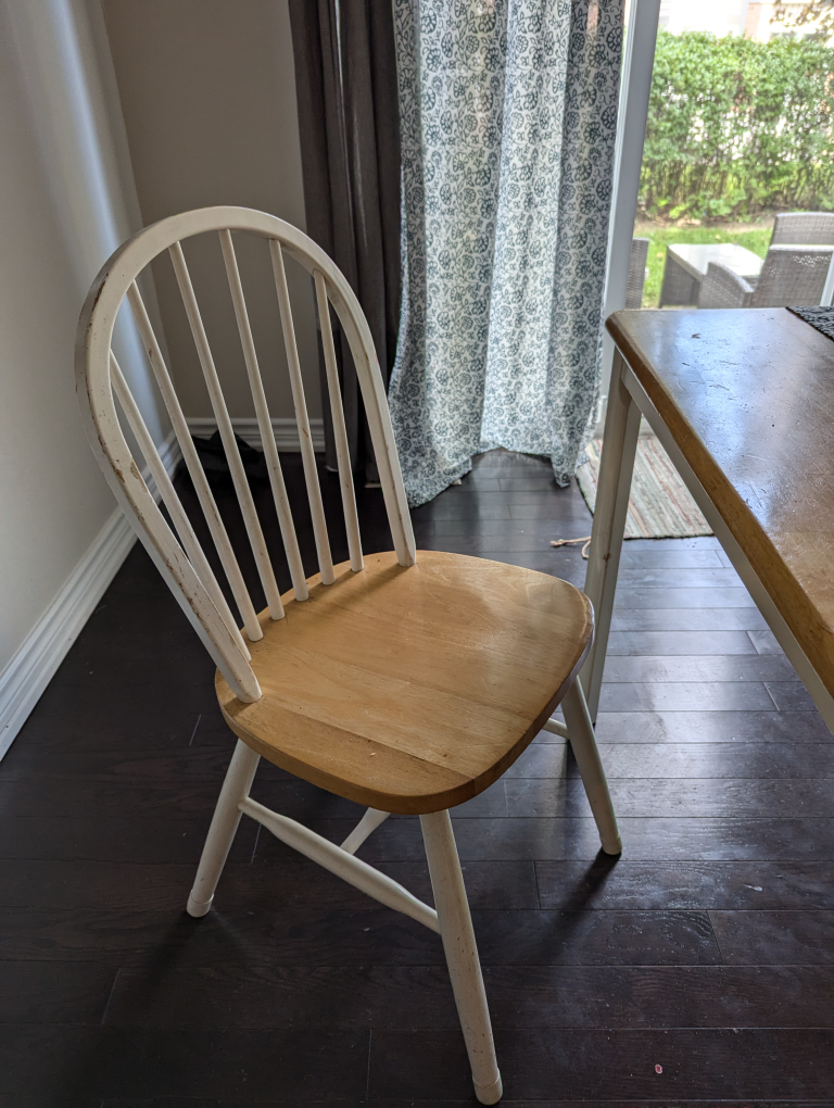 Cozy light wood dining table set - photo 4