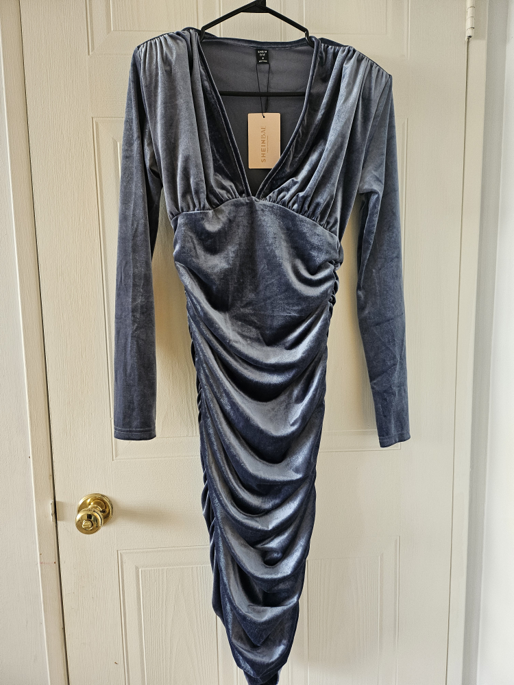 Bundle of 5 Dresses 10$ each NEW - photo 3