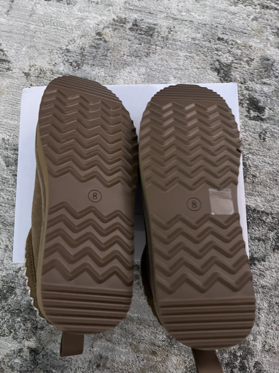 BNEW - UGG (dupe) Platform slip on shoes - Size 8 - photo 3