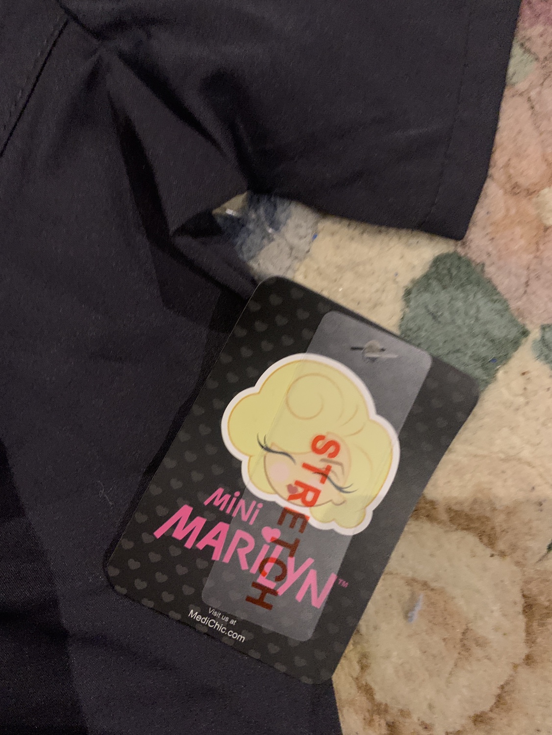 NEW Mini Marilyn Stretch V-Neck 3 Pocket Scrub - photo 3